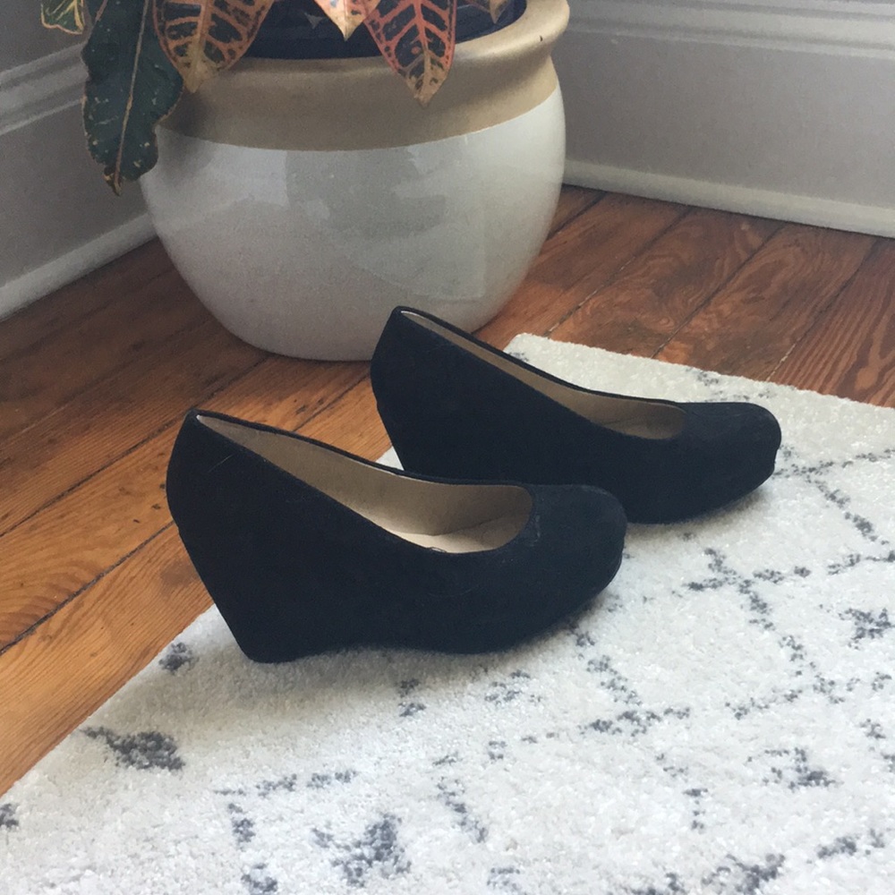 American rag black wedges suede